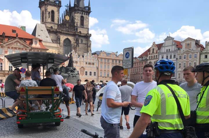 Hlučná turistická atrakce se vrací do centra města