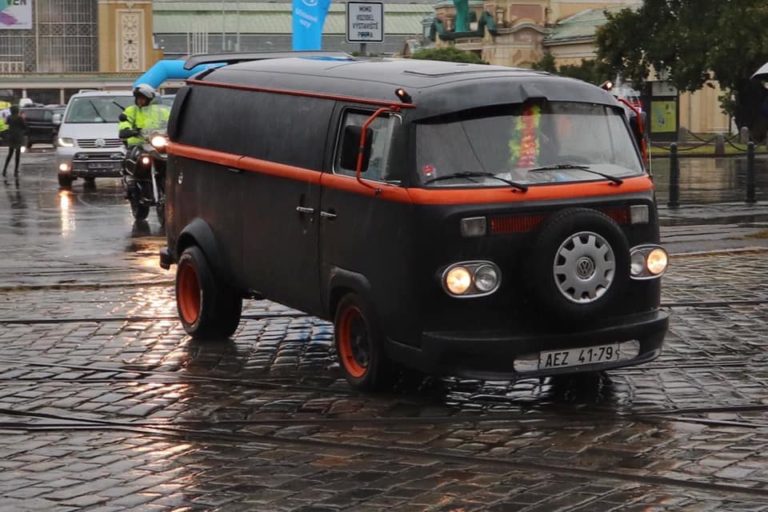 Spanilá jízda k oslavě 70 let modelu Volkswagen Transporter