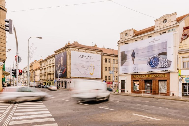 Kultivace města. Konec billboardů na domech