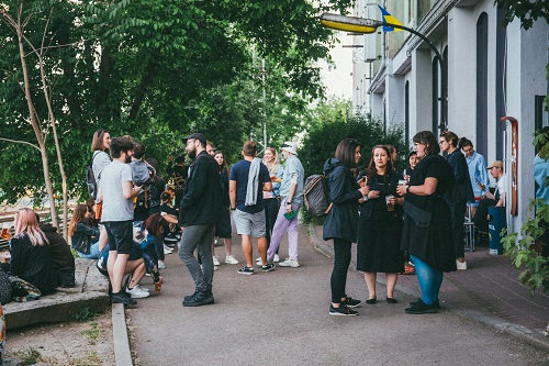 Bývalá smíchovská sklárna otevře svá místa, kam se jindy nepodíváte