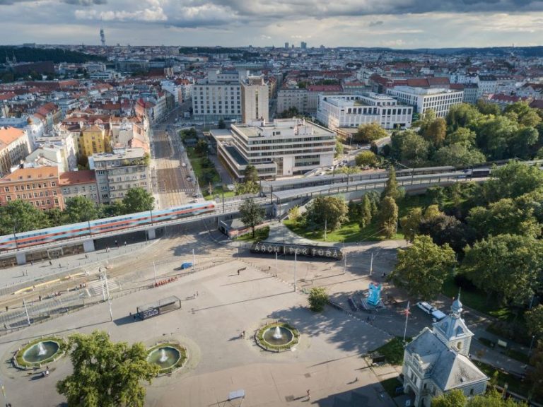 Praha dá prostor vlakům. Bubny a Holešovice se díky nové trati promění