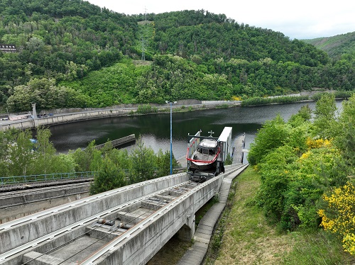 Vyrazte lodí na Orlickou přehradu. Mají tu nový výtah