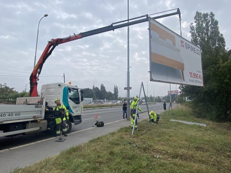 Ilegální reklamy začnou rychleji mizet